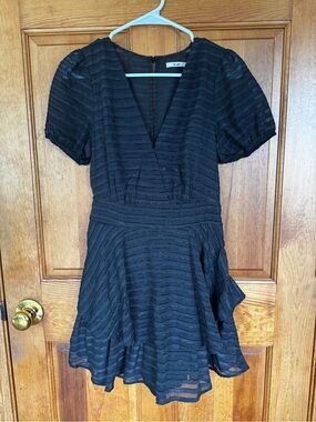 Black Women's V-Neck Short Sleeve Dress